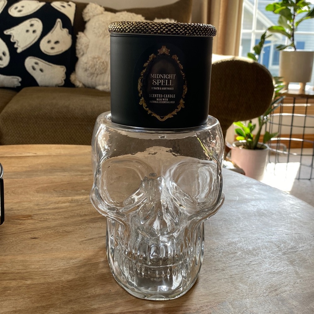 Bath and Body Works crystal skull 3 wick candle holder.